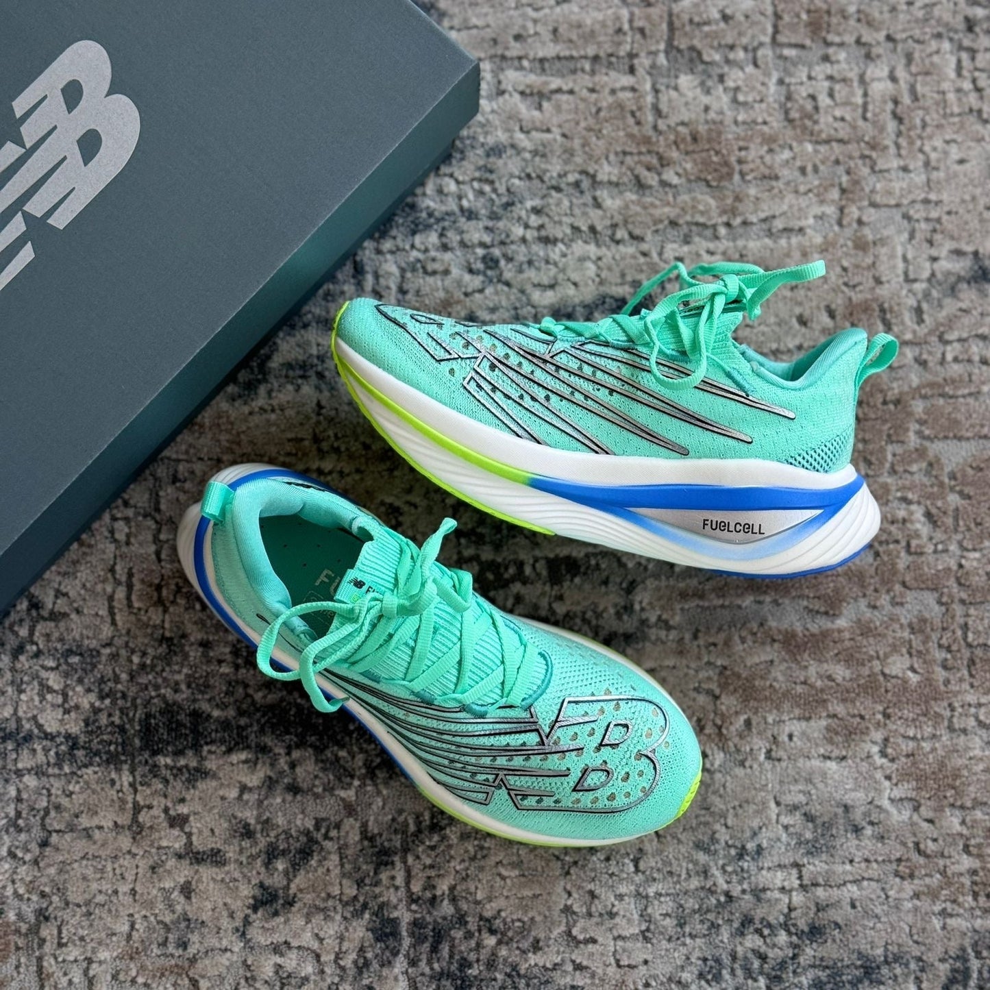 NEW BALANCE FUELCELL VERDE MENTA