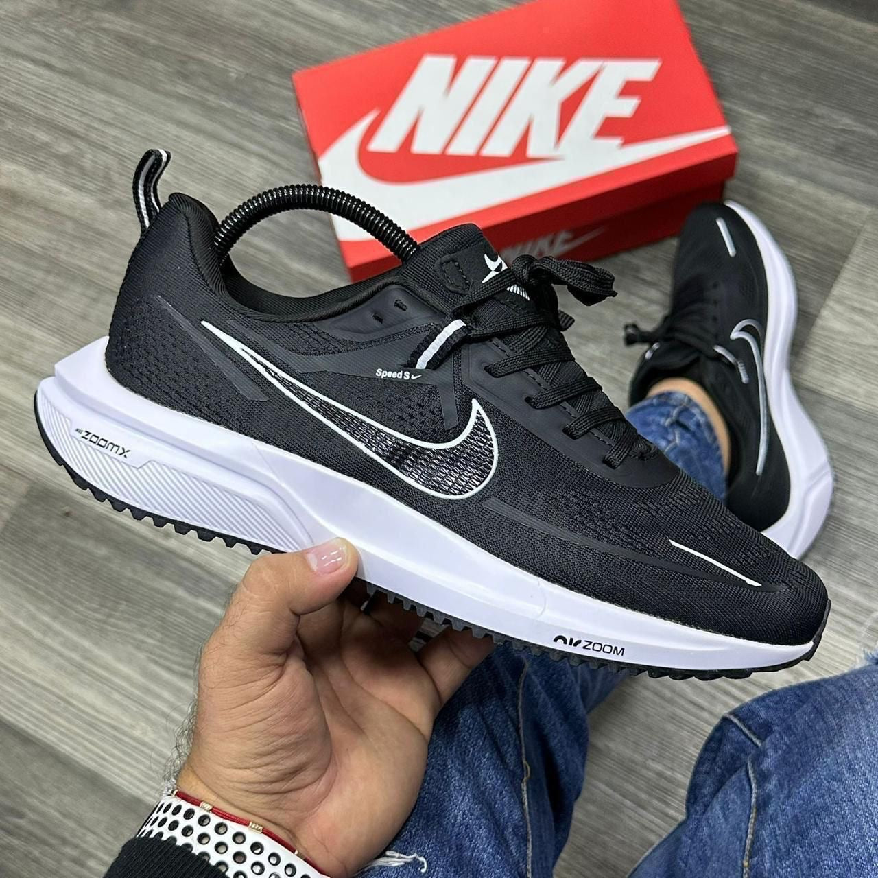 NIKE ZOOM SPEED CARITA NEGRO - BLANCO